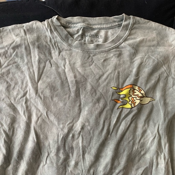 T-Shirt - Picture 4 of 5